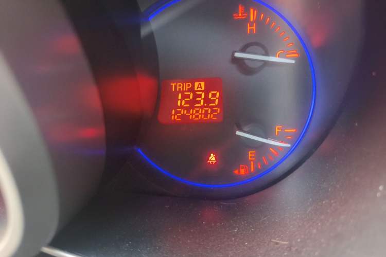 Used Mazda CX-7 2014 2.3T Smart All-Wheel Drive Supreme Edition Odometer Close Up