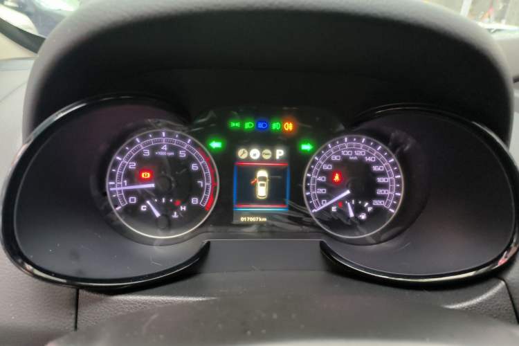 Used Dongfeng Fengdu MX5 2016 2.0L Automatic Flagship Edition
