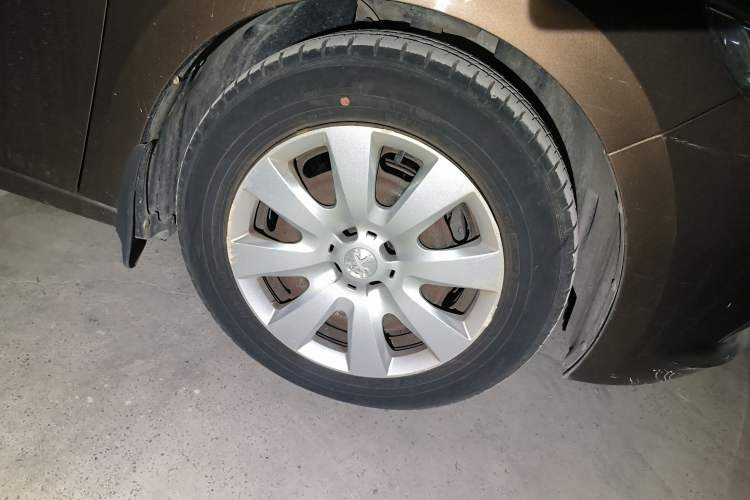 Used Peugeot 301 2014 1.6L Automatic Comfort Edition
