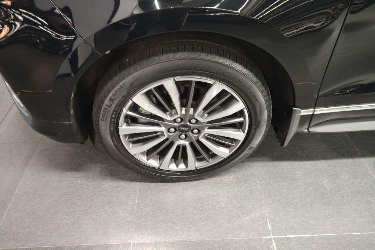 Used Ford Edge 2021 PLUS EcoBoost 245 Two-Wheel-Drive Titanium 7-Seater