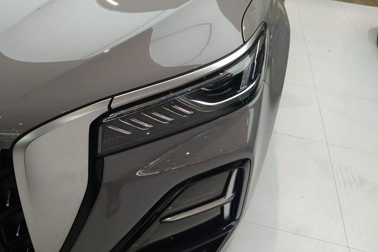 Used Hongqi HS5 2023 2.0T Qixiang Pro Edition Left Front Headlight