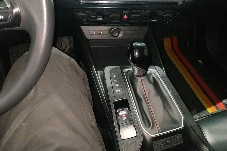 Used MG 5 2021 Revised Version 180 DVVT CVT Youth Luxury Edition
