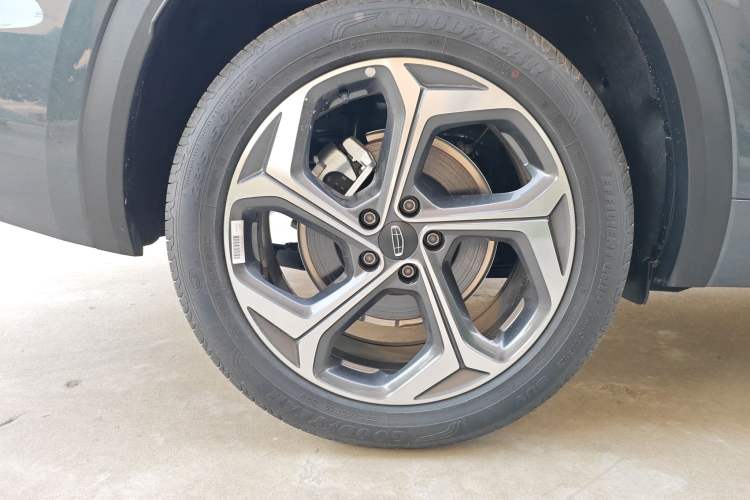 Used Geely Auto Monjaro L 2025 2.0TD Automatic Xingyun Version Right Rear Wheel Hub