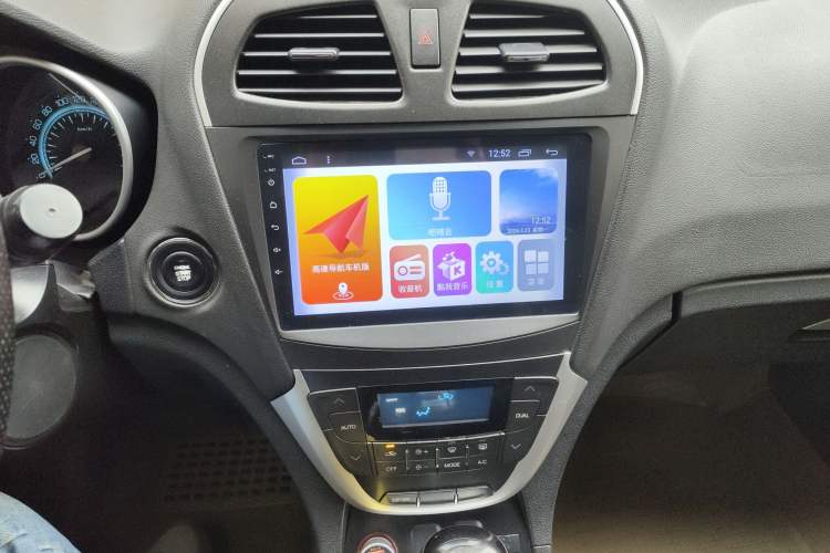 Used GAC Trumpchi GS5 2012 2.0L Automatic Two-Wheel Drive Luxury Edition
