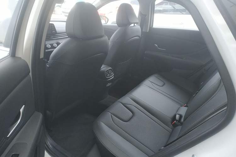 Used Hyundai Elantra 2023 1.5L CVT GLX Elite Edition
