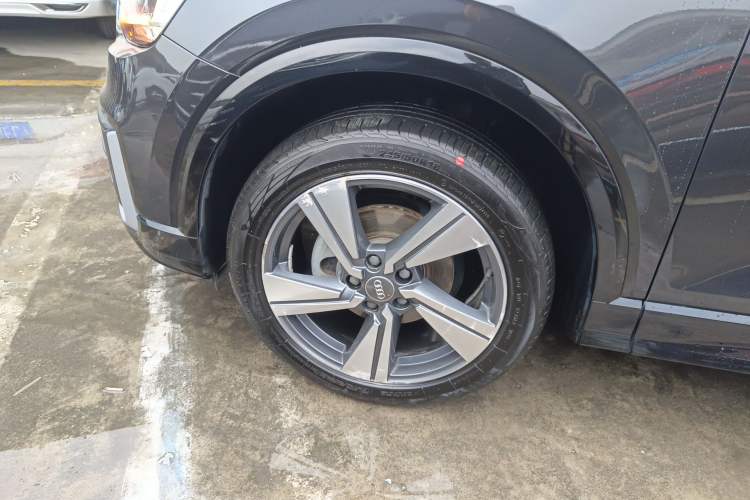 Used Audi Q2L 2021 35 TFSI Fashion Dynamic Model
