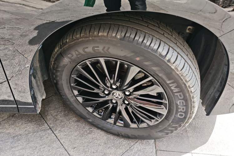 Used Toyota Alphard 2020 Dual-Engine 2.5L Luxury Edition
