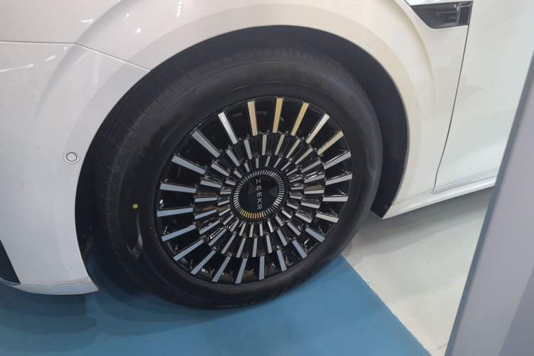 Used Zeekr 009 2024 Six-Seat Executive Version 4WD 108 kWh