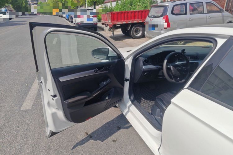 Used Volkswagen Lamando 2019 230TSI DSG Fashion Edition China V Standard Interior 3