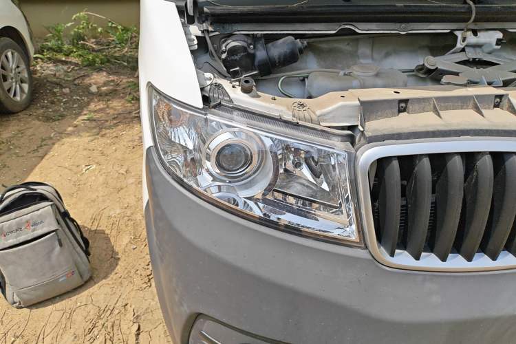 Used Jinbei Hiace X30 2023 1.5L Super-Enjoyment Van 2/5 Seats Non-Air-Conditioned Version SWC15M