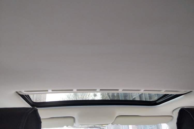 Used Volkswagen Jetta 2013 1.6L Manual Comfort Model Headliner