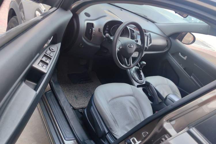 Used Kia Sportage R 2015 2.0L Automatic Two-Wheel Drive GL
