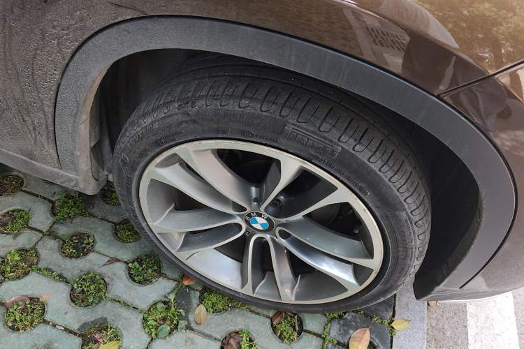 Used BMW X1 2015 sDrive18i Leading Edition
