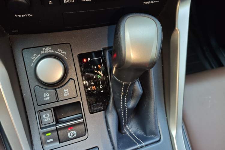 Used Lexus NX 2015 200 Front-Wheel Drive X-Trail SE Edition