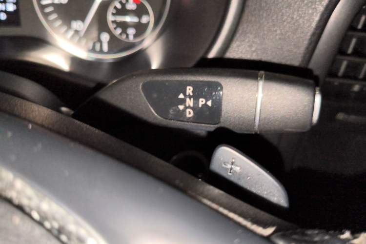 Used Mercedes-Benz Vito 2016 2.0T Business Edition Gear Lever