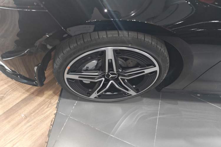 Used Mercedes-Benz A-AMG 2025-Year Restyled AMG A 35 L 4MATIC