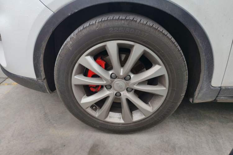 Used Geely Auto Emgrand GS 2016 Sport Edition 1.3T Automatic LingShang Model Left Front Wheel Hub