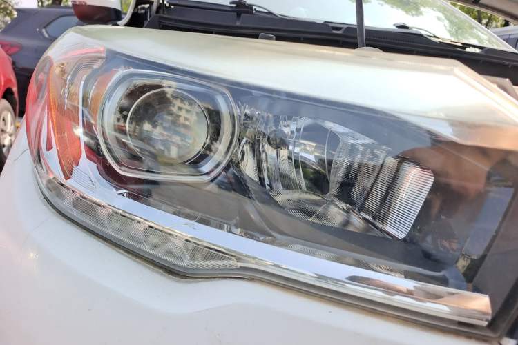 Used GAC Trumpchi GS4 2015 200T Manual Elite Edition Right Front Headlight