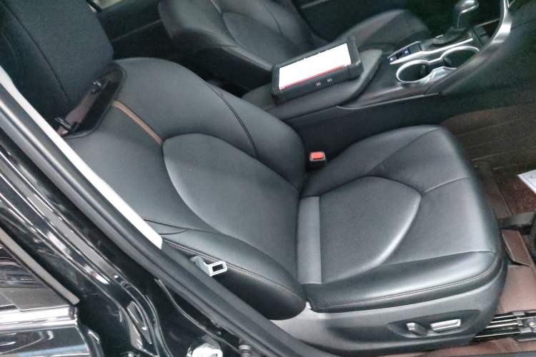 Used Toyota Camry 2023 2.0G Luxury Edition Right Front Seat