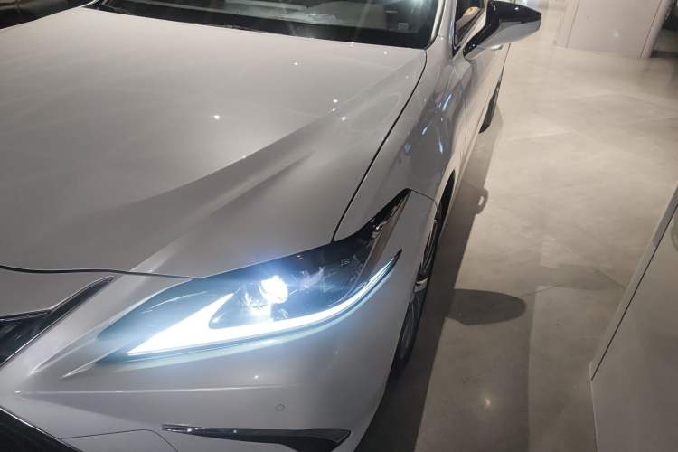 Used Lexus ES 2018 260 Excellence Edition China V Standard