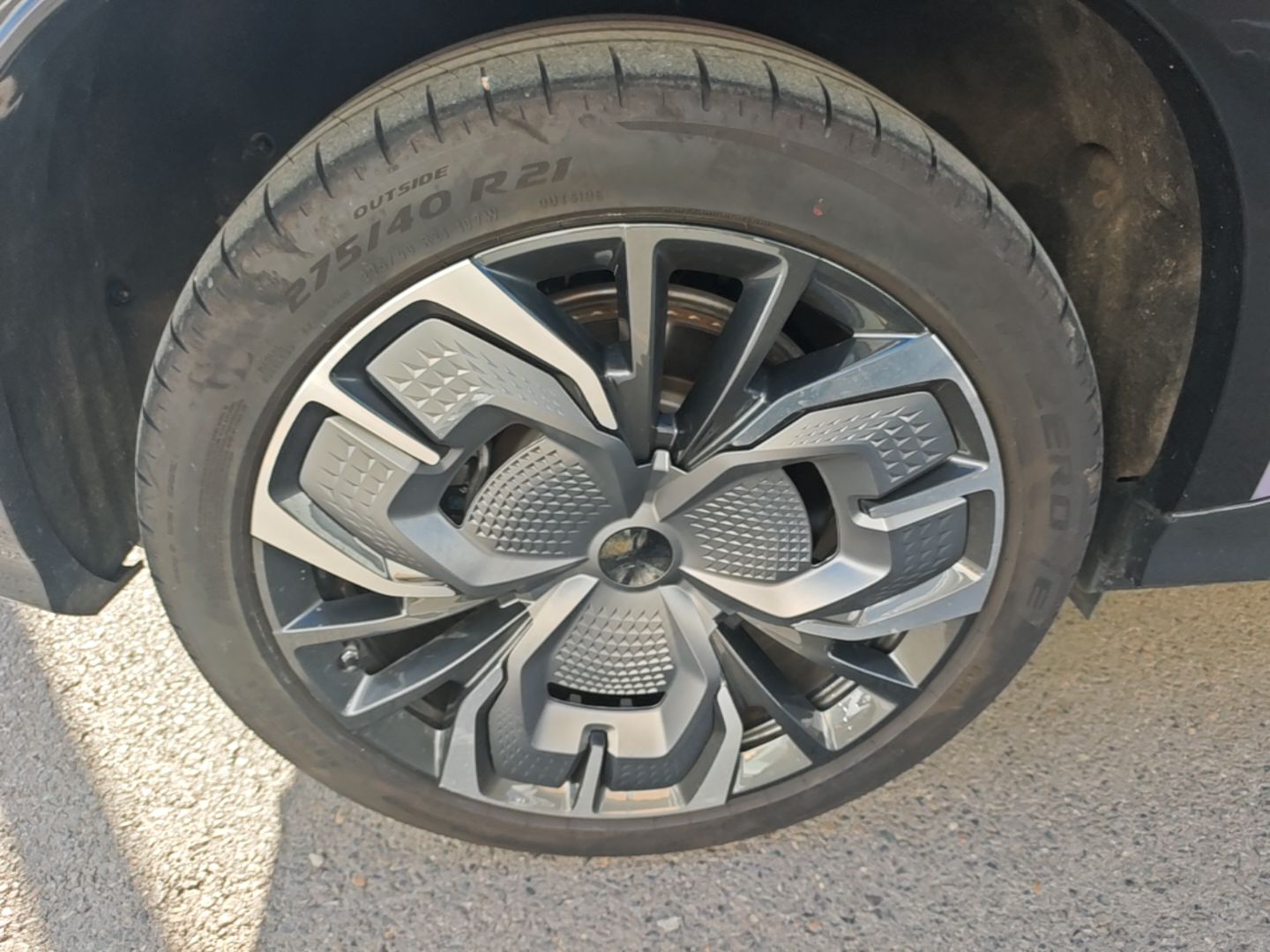 Hongqi Tiangong 08 2025 680 Ultra Four-Wheel-Drive Version — снимка 11