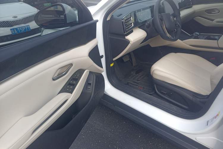 Used BYD Qin L 2024 DM-i 120KM Leading Model