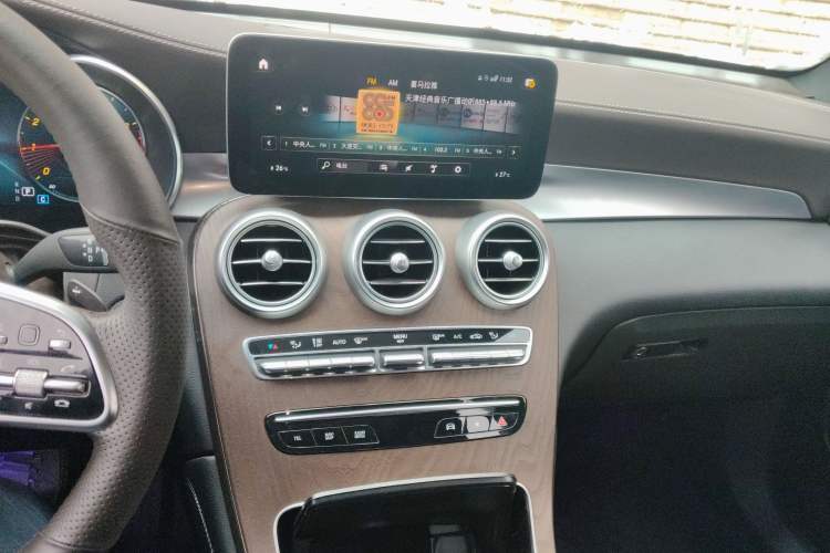 Used Mercedes-Benz GLC 2022 GLC 260 L 4MATIC Luxury Model Audio And AC Panel