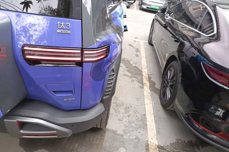 Used Formula Leopard Titanium 3 2025 501 km All-Wheel Drive Intelligent Driving Max Edition Exterior 3