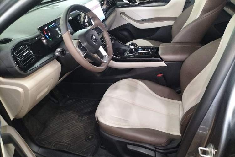 Used BYD Qin PLUS 2024 HONOR Edition DM-i 55KM Leading Model
