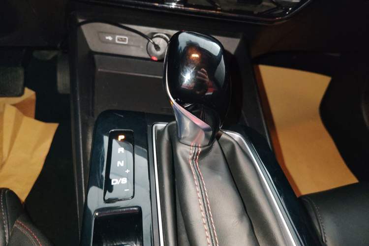 Used MG 5 2022 180 DVVT CVT Youth Luxury Edition
