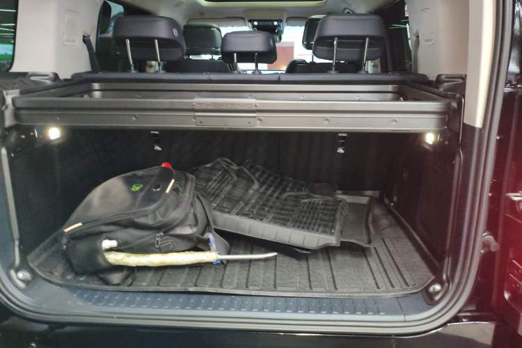 Used Formula Leopard 5 2023 Navigator Edition
