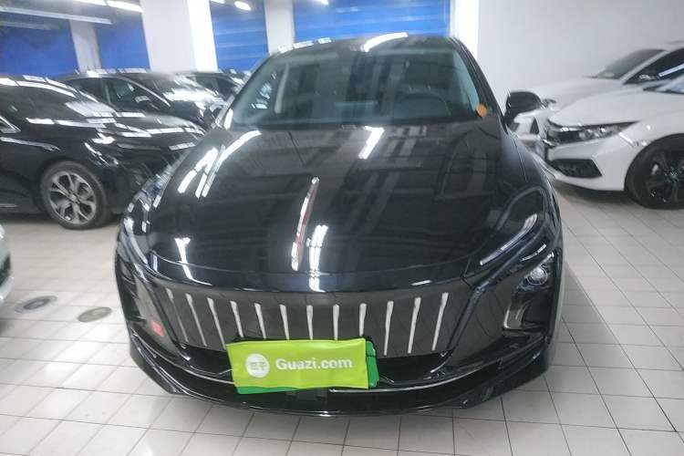 Used Hongqi E-QM5 2024 450km Range Commuter Version
