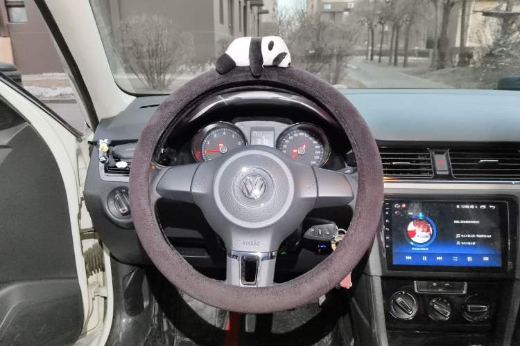Used Volkswagen Bora 2013 1.6L Manual Comfort Model Steering Wheel