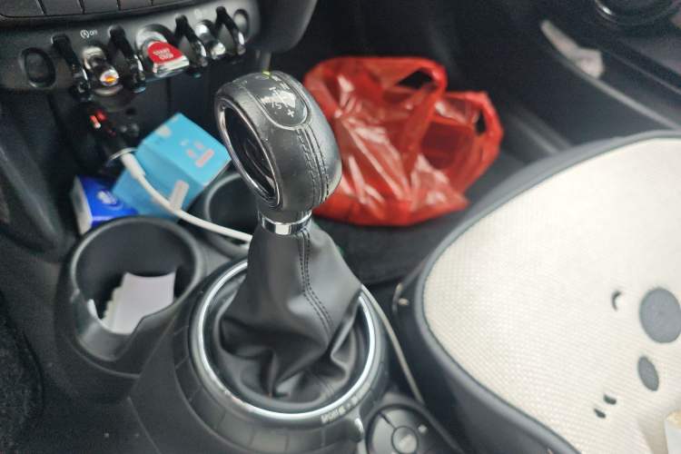 Used MINI 2014 1.5T COOPER Fun Gear Lever