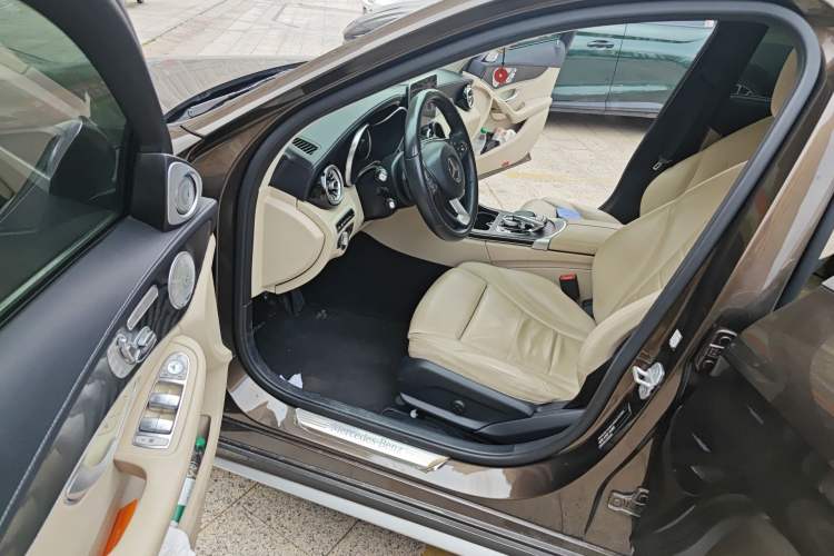 Used Mercedes-Benz C-Class 2015 C 300 L Sport Edition Driver Seat