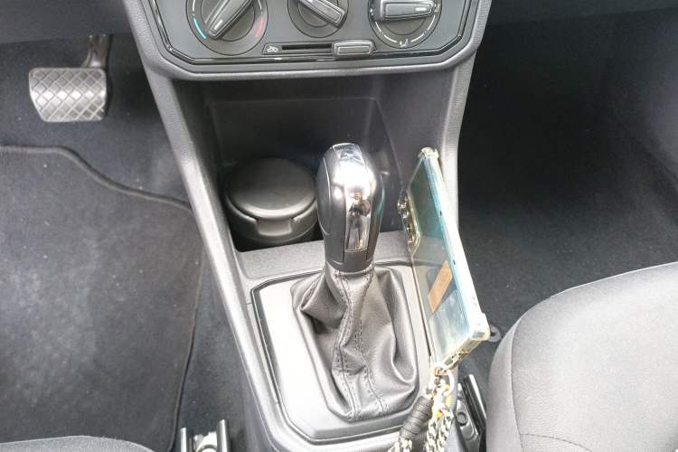 Used Volkswagen Jetta 2019 Dream Edition 1.5L Automatic Fashionable Version Gear Lever