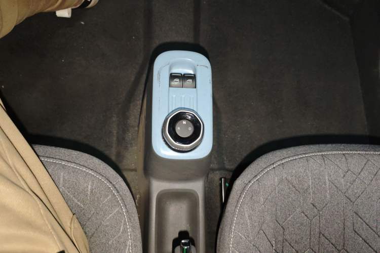 Used Geely Galaxy Panda 2023 Panda Mini 200km Endurance Bear