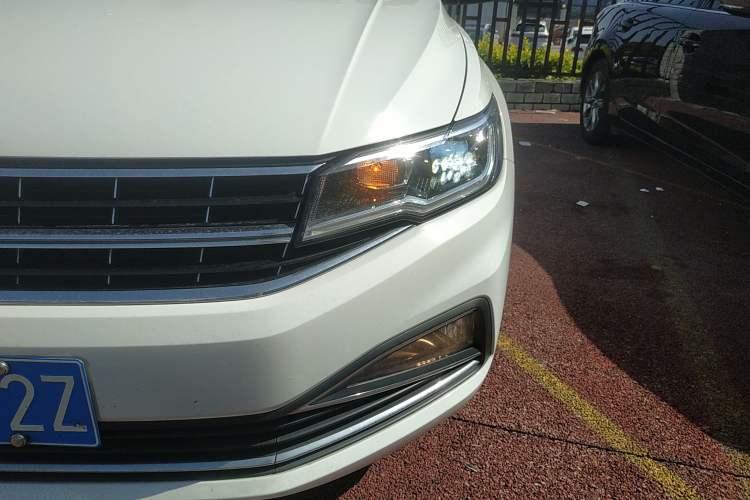 Used Volkswagen Bora 2021 1.5L Automatic Comfort Smart Connect Edition Left Front Headlight