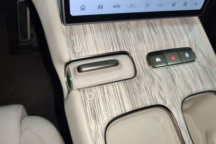 Used Nio ET7 2024 75 kWh Executive Signature Edition
