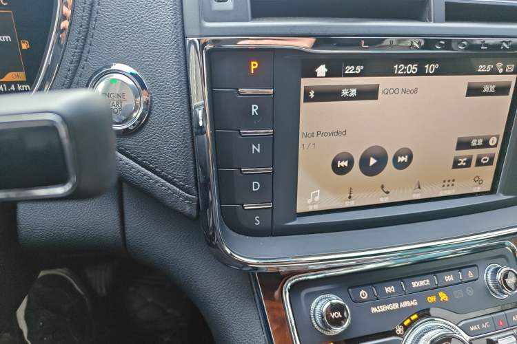 Used Lincoln Continental 2018 2.0T Two-Wheel Drive Deluxe Edition Gear Lever