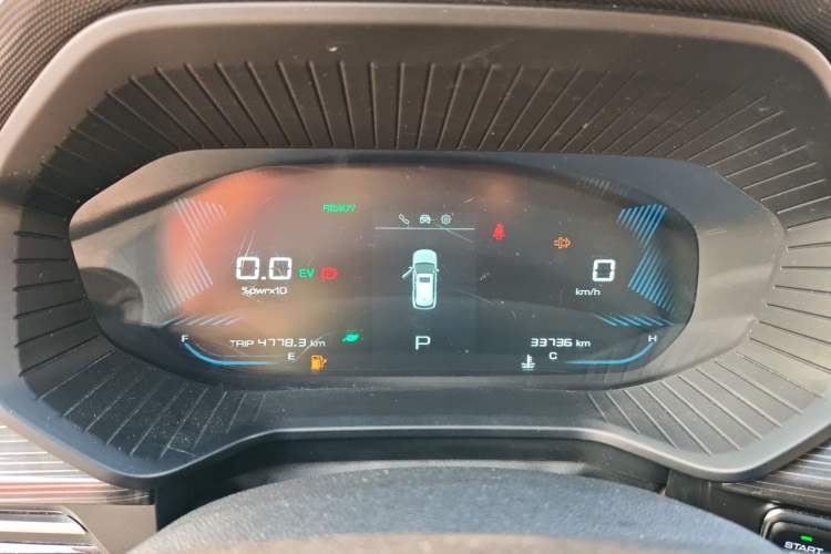 Used Wuling Asta 2022 2.0L DHT Electric-Speed Version
