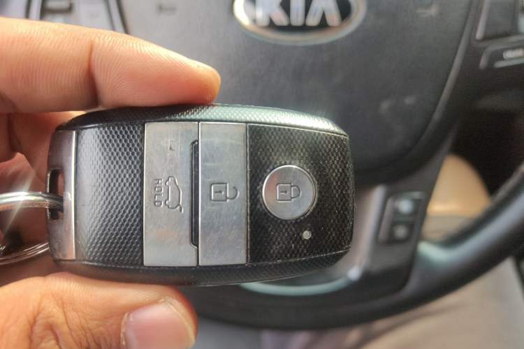 Used Kia Sorento 2013 2.2T 7-Seater Diesel Supreme Edition
