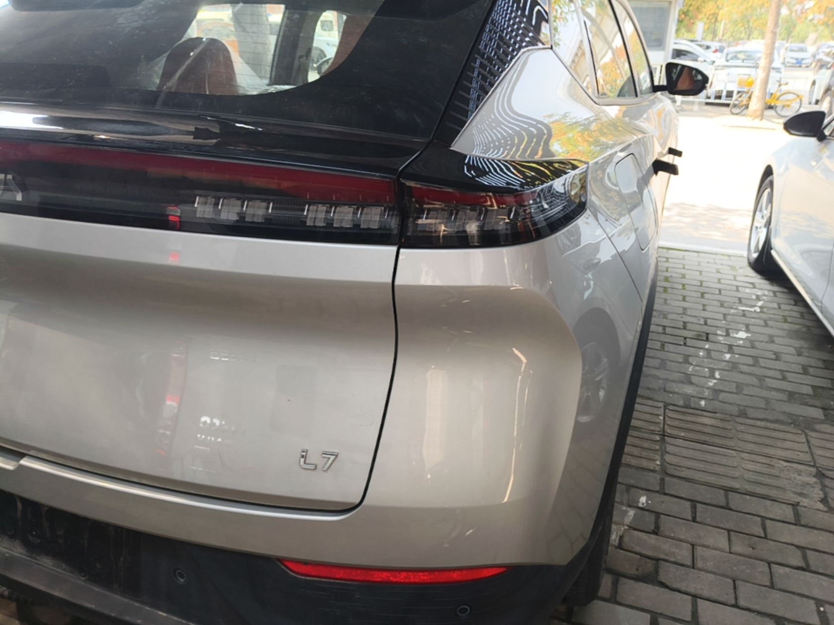 Dongfeng Aeolus L7 New Energy 2024 205 Air — снимка 9
