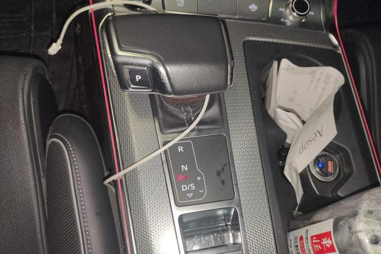 Used Audi A6 2022 allroad quattro Explorer 55 TFSI Prestige Off-Road Model
