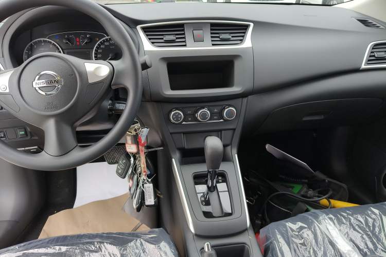 Used Nissan Sylphy 2024 Facelifted Three Classic 1.6XE CVT Comfort Edition Audio And AC Panel