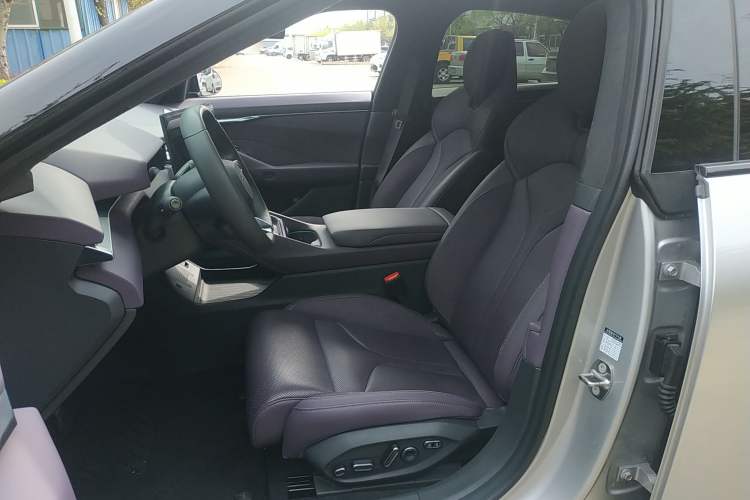 Used XPeng P7 2025 Model—702 Long Range Ultra Left Front Seat