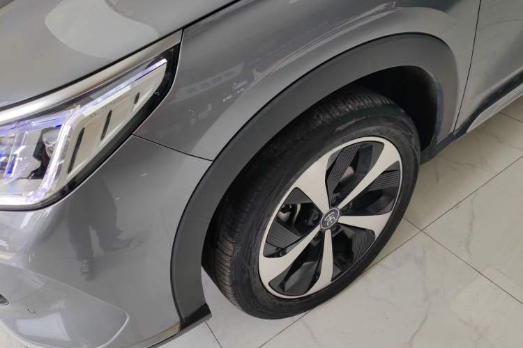 Used BYD Song PLUS New Energy 2021 DM-i 110KM Flagship PLUS Left Front Wheel Hub