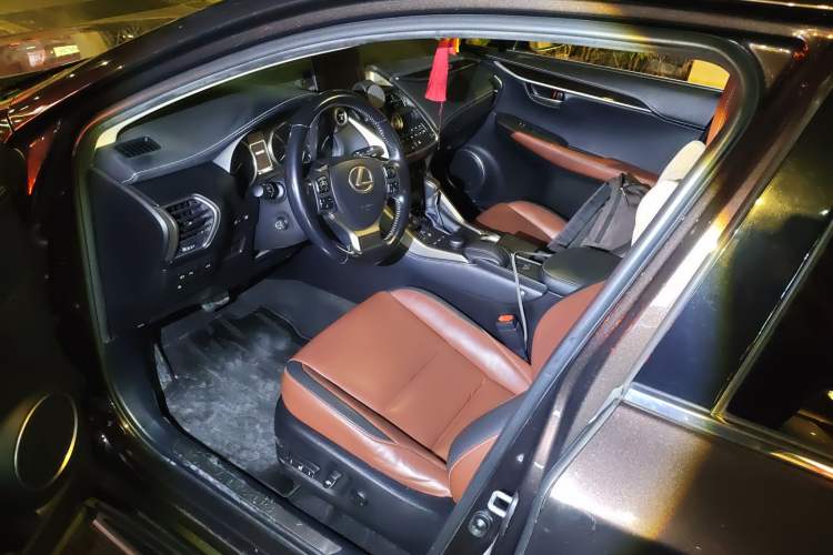 Used Lexus NX 2015 300h All-Wheel-Drive Fēngzhì Edition