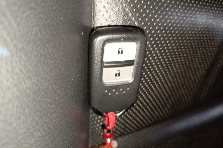 Used Honda Crosstour 2016 2.4L Luxury Edition Vehicle Key