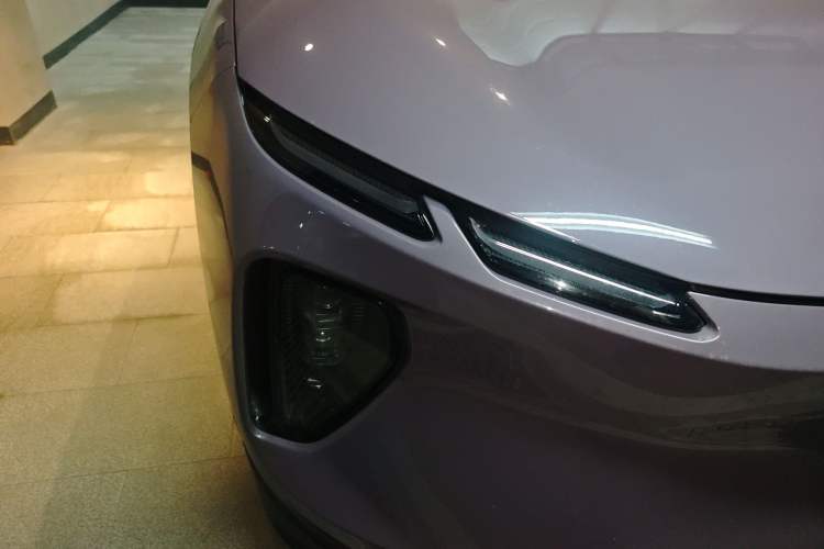 Used Nio EC6 2024 75 kWh Right Front Headlight